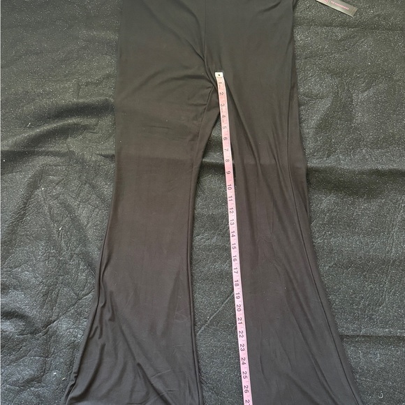 No Boundaries black yoga pants ir pajamas - Picture 2 of 5